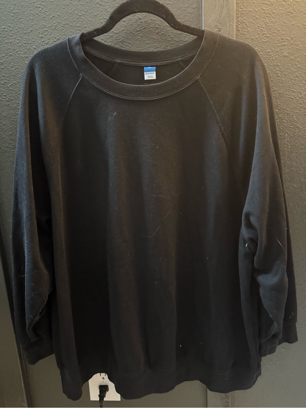 Old Navy Black Pullover Sweatshirt